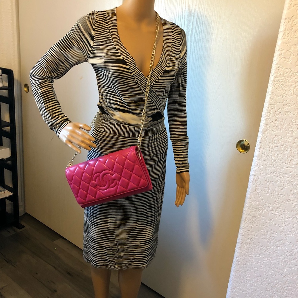 Dress - Picture 2 of 4